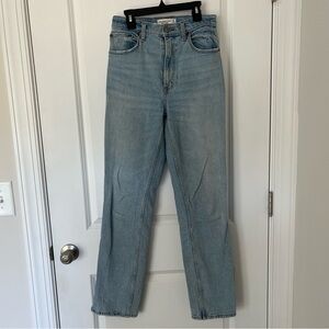 Abercrombie & Fitch 90s Straight Ultra High Rise Jeans Size 26 | 2R